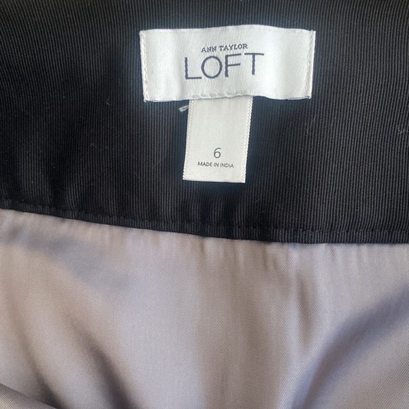 Ann Taylor Loft Skirt Length 17” size 6 - Picture 4 of 9